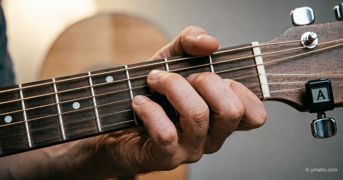 How to learn to play guitar from scratch at home: 5 steps